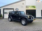 Jeep Wrangler Unlimited 3.8 Sahara Zwart, Auto's, 3778 cc, 450 kg, Gebruikt, Cruise Control