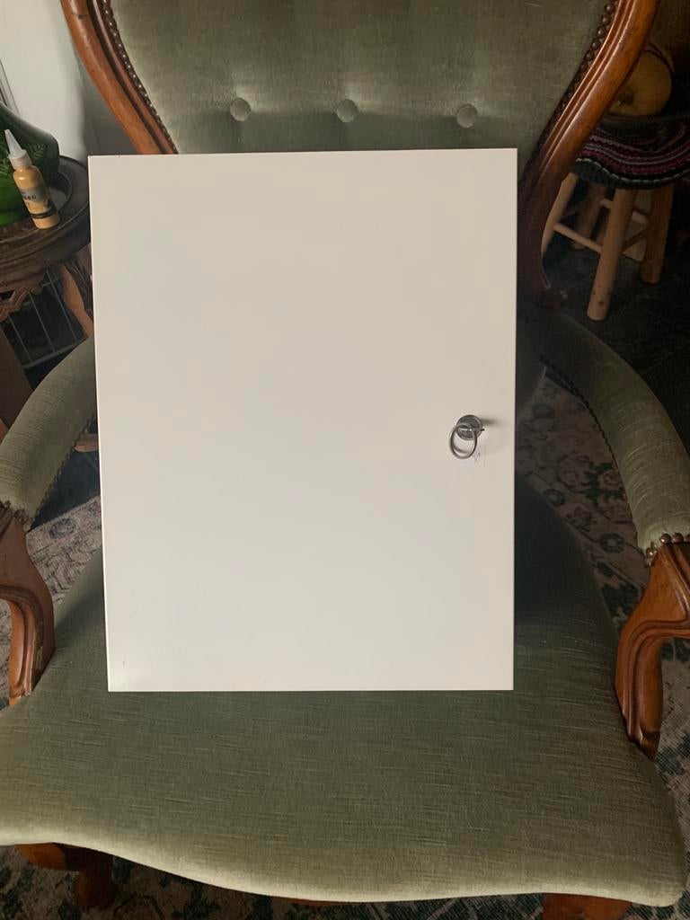 Vintage medicijn kastje, Ophalen, Zo goed als nieuw