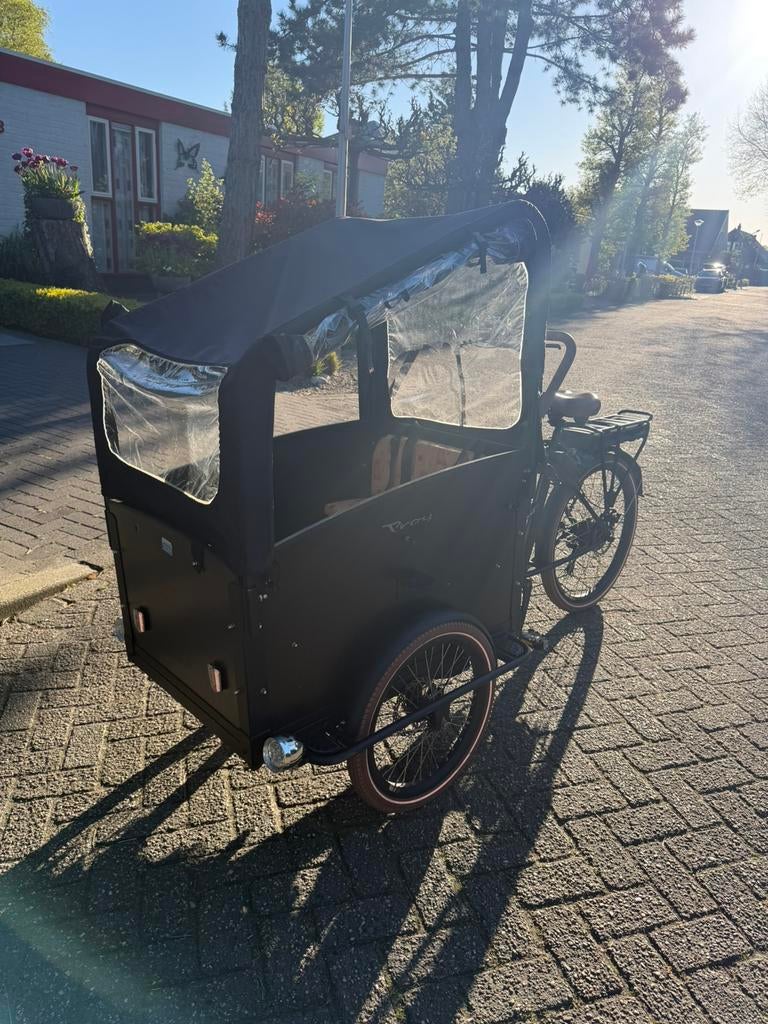 Eletrische bakfiets Troy met huif, Fietsen en Brommers, Fietsen | Bakfietsen, Overige merken, 4 kinderen of meer, Huif, Ophalen of Verzenden