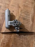 MDS Gloeiplugmotor voor modelvliegtuigen met uitlaat en prop, Ophalen of Verzenden, Gebruikt, Nitro