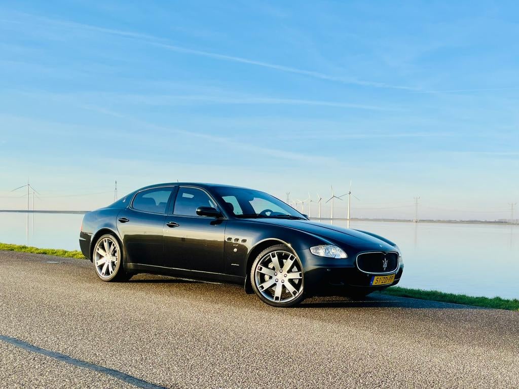 Maserati Quattroporte 4.2 V8 Sport GT S 2008 Zwart, Automaat, Zwart, Origineel Nederlands, 129 €/maand