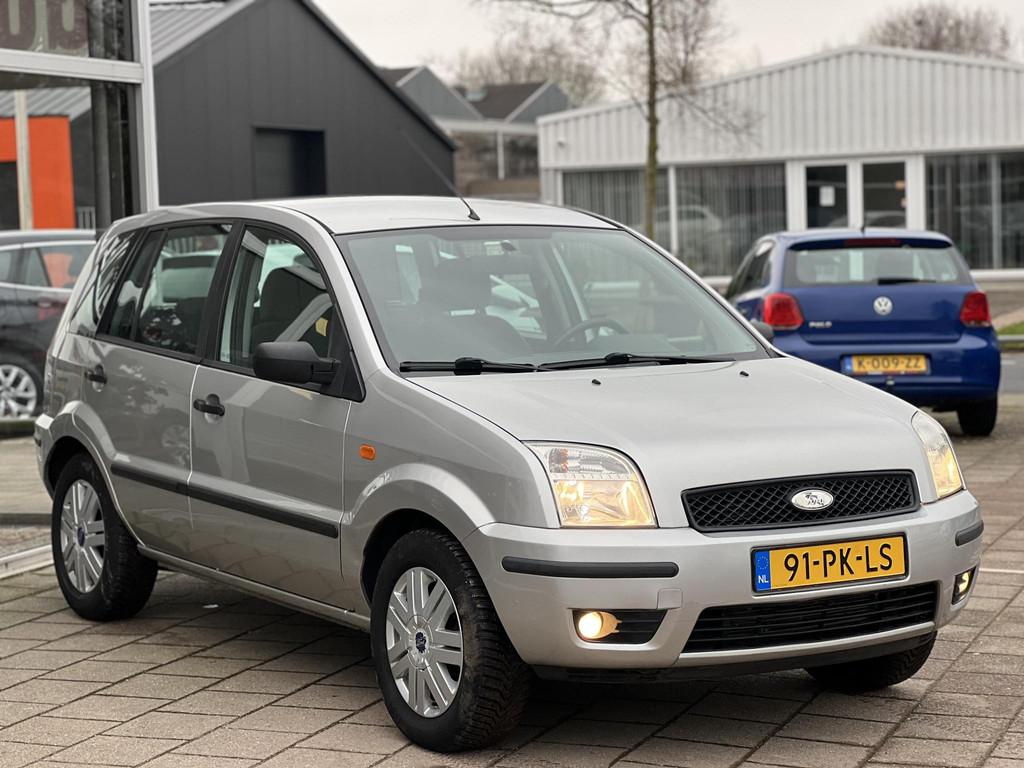 Ford Fusion 1.4-16V Ghia Automaat / Hoge zit/167.610 KM! /Tr, Auto's, Ford, Met garantie (alle), Origineel Nederlands, Bedrijf