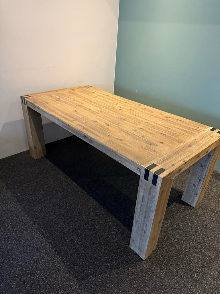 Houten eettafel met metalen accenten, Ophalen, Robuust, industrieel, Gebruikt, 50 tot 100 cm