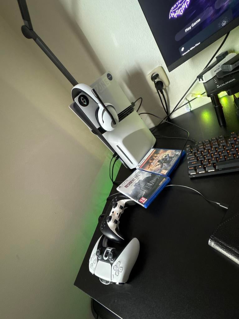 PS5 Pro 2TB + Disc + Controllers + Games + Headset + Account, Ophalen, Zo goed als nieuw, Playstation 5