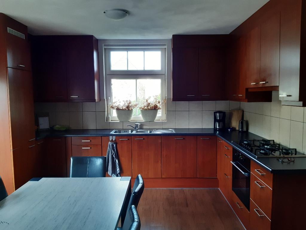 U keuken 250x400x150cm in een geheel te koop., Ophalen, Gebruikt, U-keuken, Bruin