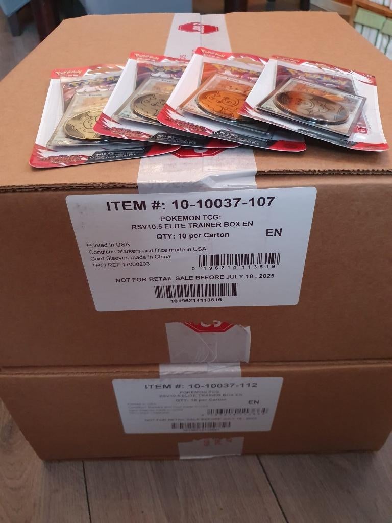 Pokemon sealed case BB/WF & DR blisters, Ophalen of Verzenden, Nieuw, Boosterbox, Foil