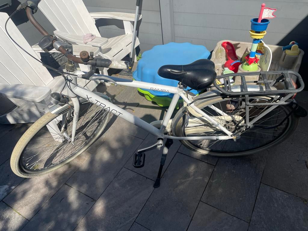 Witte fiets met 3 versnellingen en terugtraprem, Terugtraprem, Gebruikt, Versnellingen, Ophalen