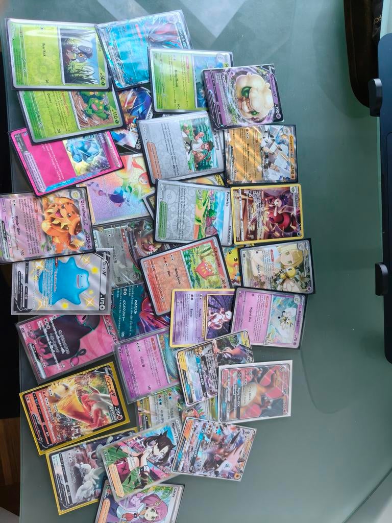 Pokemon cards - Looking for trades!!, Ophalen of Verzenden, Gebruikt, Meerdere kaarten, Foil