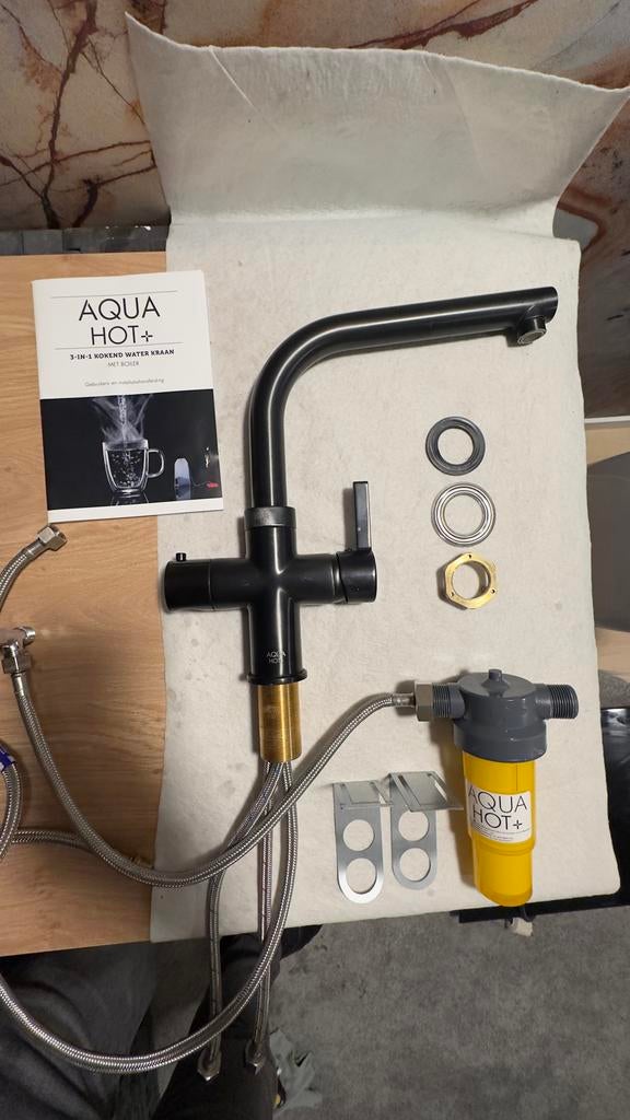 Aquahot kokendwaterkraan met 5L boiler en filter, Doe-het-zelf en Verbouw, Ophalen of Verzenden, Gebruikt, Kraan