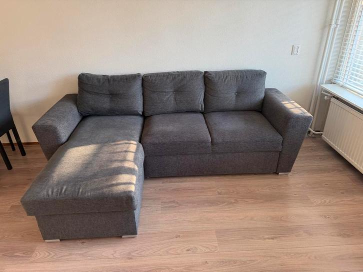 Donkergrijze slaapbank met opbergruimte, Huis en Inrichting, Banken | Bankstellen, Gebruikt, Tweepersoons, Ophalen