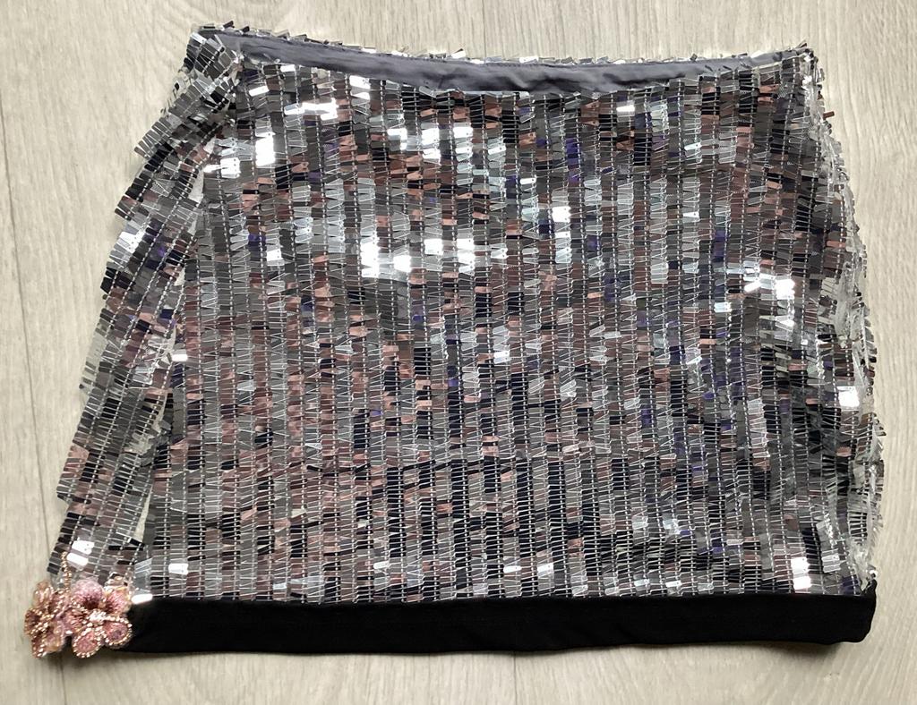 Zilveren pailletten rokje maat XS van Loavies, Kleding | Dames, Rokken, Overige kleuren, Ophalen of Verzenden, Maat 34 (XS) of kleiner