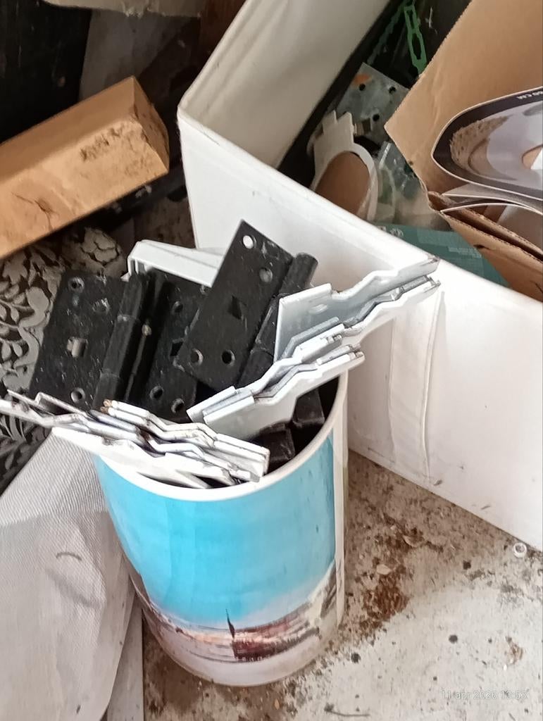 Tuinscharnieren en plankdragers, Doe-het-zelf en Verbouw, Ophalen of Verzenden, Gebruikt, IJzer