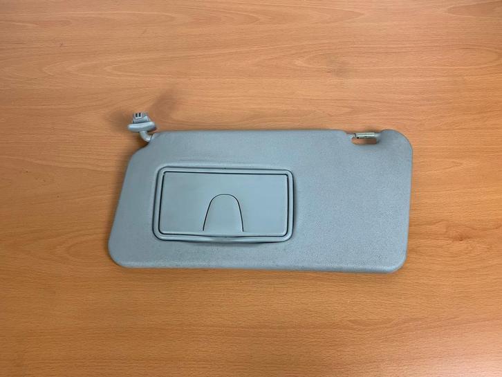 zonneklep links suzuki splash - opel agila B 2008 tot 2014, Auto-onderdelen, Interieur en Bekleding, Opel, Suzuki, Gebruikt, Ophalen of Verzenden