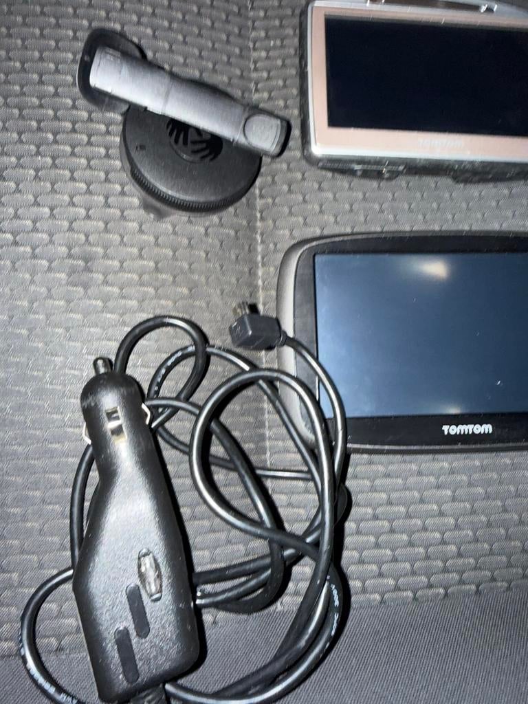 2x TOM TOM, Ophalen of Verzenden, Gebruikt