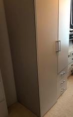Grote houten 2 deurs kledingkast met 3 lades., Ophalen, Gebruikt, 50 tot 75 cm, 200 cm of meer