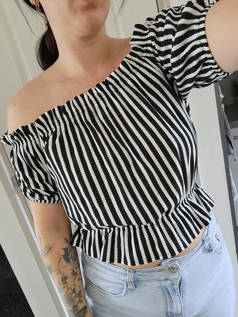 Off shoulder top shirt korte mouwen zwart wit gestreept S 36, Kleding | Dames, Tops, H&M, Zwart, Ophalen of Verzenden, Zo goed als nieuw