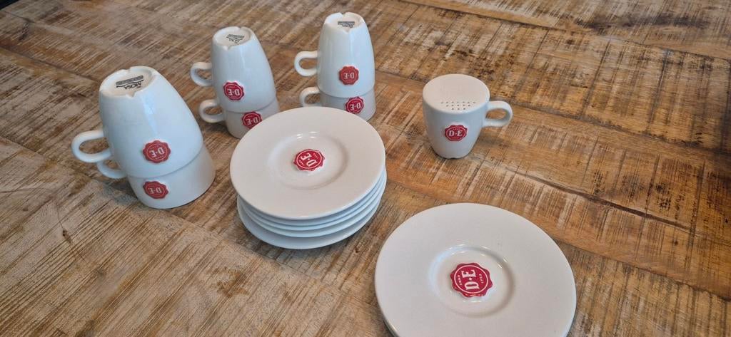 Douwe Egberts koffie kopjes, cappuccino mokken en schotels, Ophalen