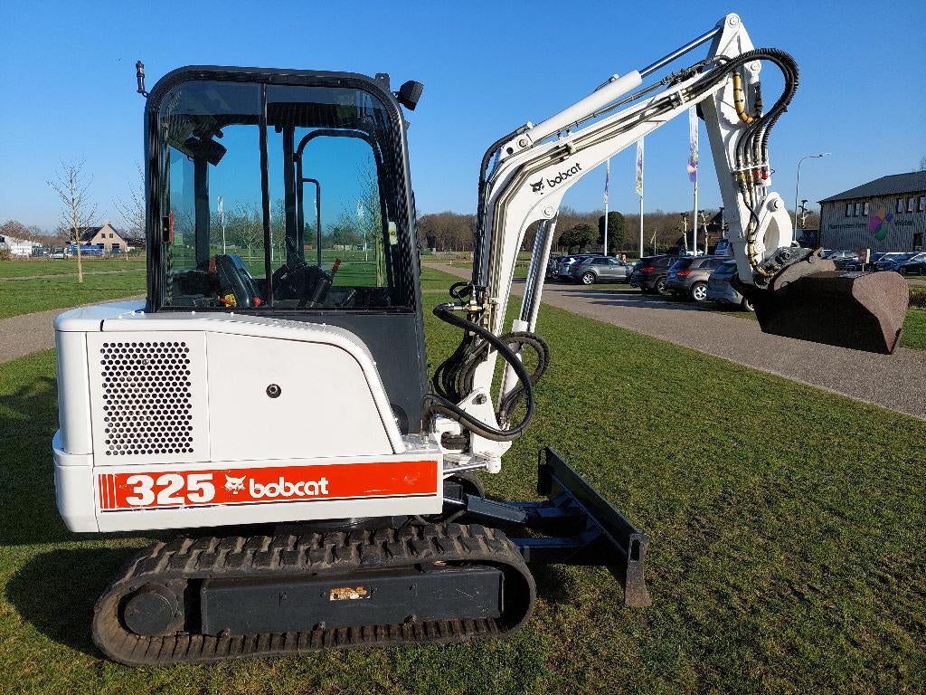 Zeer nette Bobcat 325 minigraver met sloopsorteerfunctie, Ophalen, Gebruikt