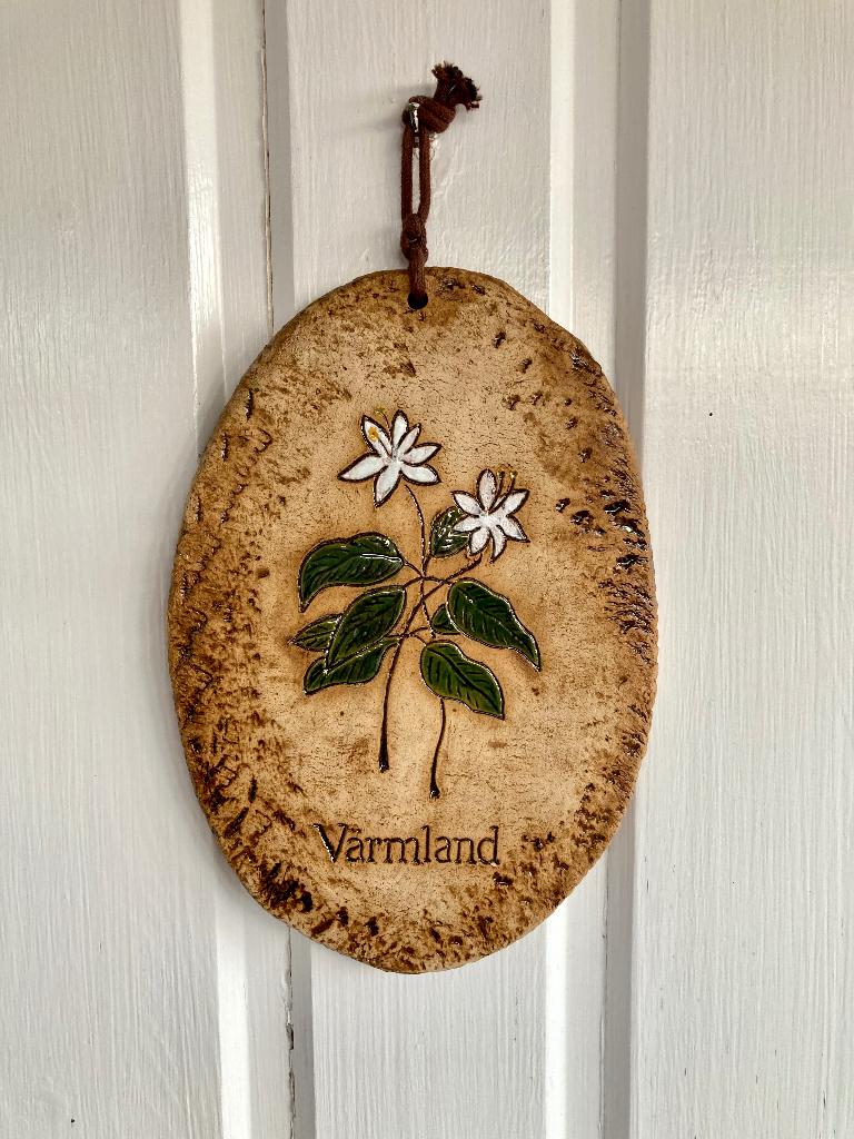 Torsby Mannis keramiek Zweden: 2 wandtegels uit Värmland, Ophalen of Verzenden