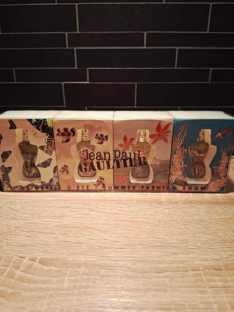 Jean Paul Gaultier miniatuurset 'l'Été' - Collector's item, Ophalen of Verzenden, Nieuw, Miniatuur, Gevuld
