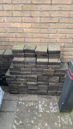 Gratis op te halen beton klinkertes 15x15 cm, Tuin en Terras, Ophalen, Gebruikt, Beton, Klinkers