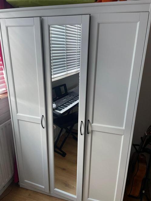 Ikea Songesand kledingkast wit met Spiegel, Huis en Inrichting, Kasten | Kledingkasten, Zo goed als nieuw, 150 tot 200 cm, 100 tot 150 cm