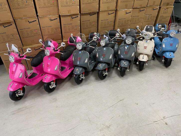 Mini elektrische kinder scooter Vespa NIEUW OP VOORRAAD, Kinderen en Baby's, Speelgoed | Buiten | Accuvoertuigen, Nieuw, Ophalen of Verzenden