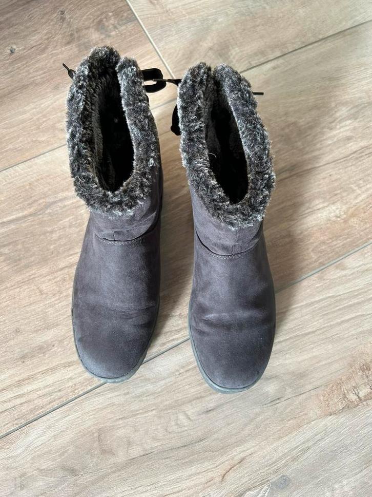 Grijze Enkellaars (39) voor in het najaar / winter, Kleding | Dames, Schoenen, Zo goed als nieuw, Lage of Enkellaarzen, Grijs