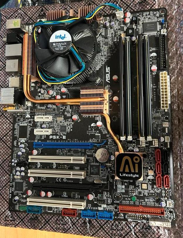Asus P5K-E, Q9300 CPU, 8GB DDR2 - Server/Project, Computers en Software, Moederborden, Gebruikt, Intel, DDR2, Ophalen of Verzenden
