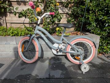 16" meisjes fiets 2Cycle beschikbaar voor biedingen