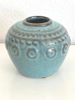 House Doctor keramieken vaasje – turquoise reliëf, Huis en Inrichting, Woonaccessoires | Vazen, Blauw, Aardewerk of Porselein