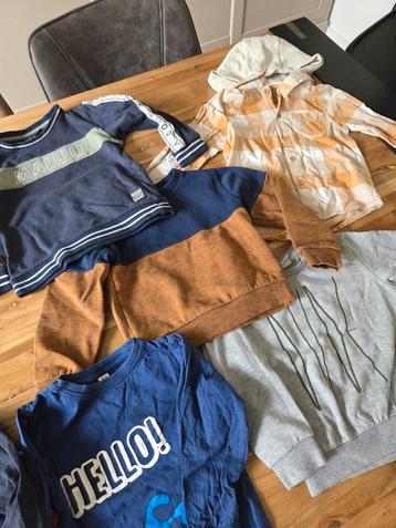 Truien pakket maat 98/104 kleding jongen. beschikbaar voor biedingen