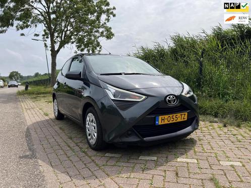 Toyota Aygo 1.0 VVT-i x-play, Navigatie, Car-Play, Aircondit, Auto's, Toyota, Bedrijf, Te koop, Aygo, ABS, Achteruitrijcamera