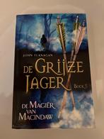 Grijze Jager 5: De Magiër van Macindaw, Boeken, Ophalen of Verzenden, Zo goed als nieuw, John Flanagan