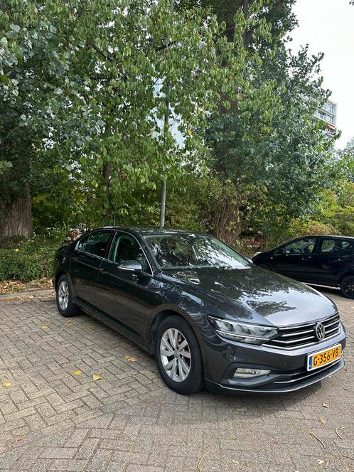 Volkswagen Passat 1.6 TDI 120PK BMT 2019 Grijs, Auto's, Volkswagen, Particulier, Passat, Adaptieve lichten, Adaptive Cruise Control