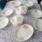 Mosa Maastricht, crème dinerservies met roze bloemen, Ophalen