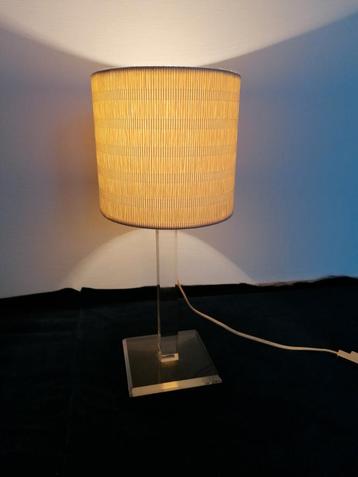 Vintage Jaren 70 Tafellamp Perspex Voet beschikbaar voor biedingen