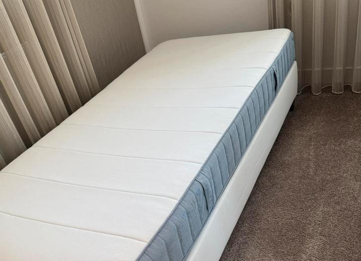 boxspring, Huis en Inrichting, Slaapkamer | Matrassen en Bedbodems, Zo goed als nieuw, Matras, 90 cm, Eenpersoons, Ophalen of Verzenden