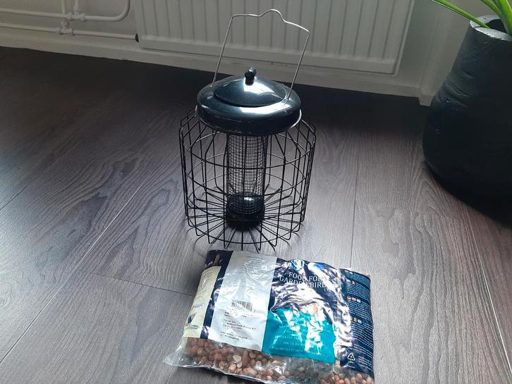 Vivara vogels voedersysteem Brussels zwart pinda's, Dieren en Toebehoren, Vogels | Toebehoren, Zo goed als nieuw, Ophalen of Verzenden