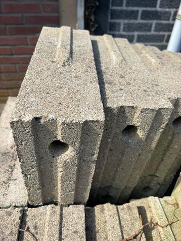100 stuks bia beton/lijm blokken beschikbaar voor biedingen