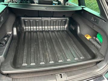 Kofferbak bak kunststof VW Passat Variant beschikbaar voor biedingen