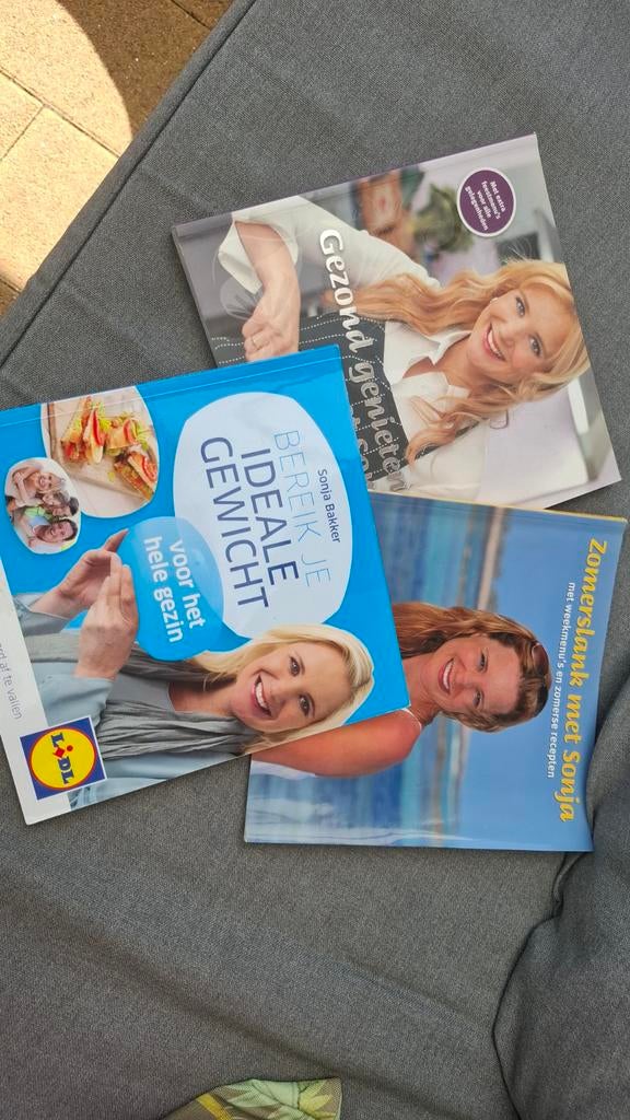 3 stuks Sonja Bakker dieetboeken, Boeken, Ophalen of Verzenden, Zo goed als nieuw