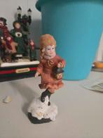 Vintage Meisjesbeeldje met Lantaarn, Tuin en Terras, Ophalen of Verzenden, Gebruikt, Kunststof, Mensenbeeld