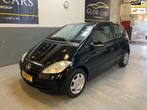 Mercedes-Benz A-klasse 150 BlueEFFICIENCY Classic | AIRCO |, Voorwielaandrijving, Stof, Zwart, Zwart