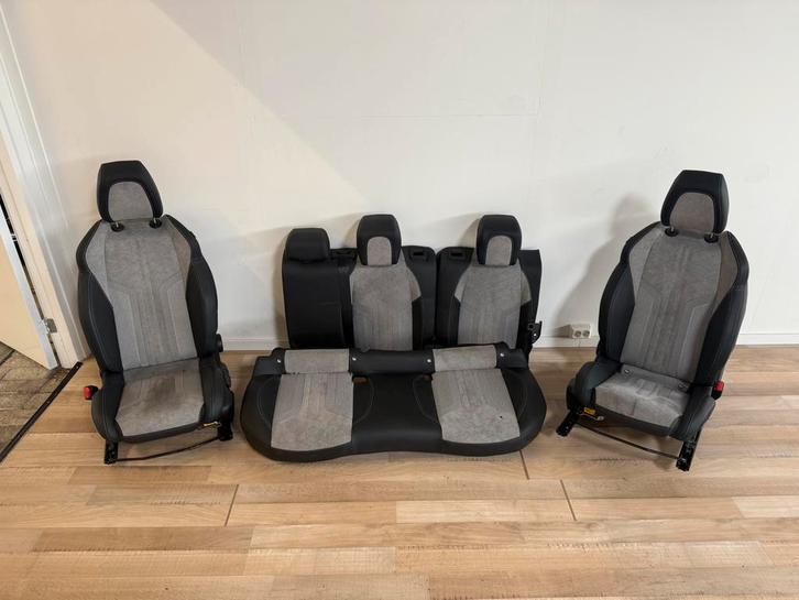 Peugeot 208 II GT Line Interieur voor stoelen + achterbank, Auto-onderdelen, Interieur en Bekleding, Peugeot, Ophalen