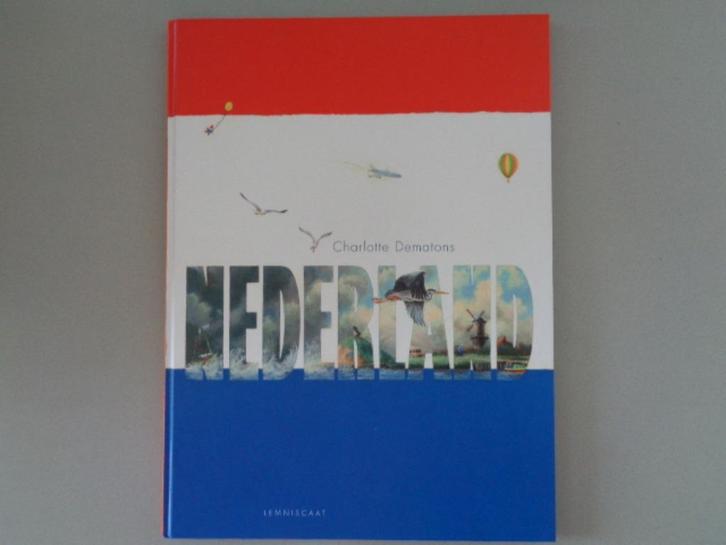 Nederland - Charlotte Dematons / Met het notitieboekje, Boeken, Geschiedenis | Vaderland, Zo goed als nieuw, 20e eeuw of later