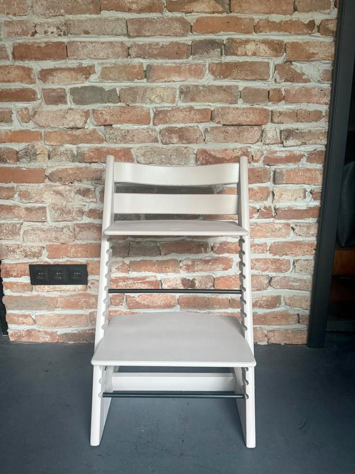 Tripp Trapp Nieuw Model - plancton Zacht Roze, Kinderen en Baby's, Kinderstoelen, Zo goed als nieuw, Meegroeistoel, Ophalen