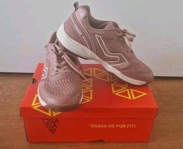 Schoenen Osaga maat 39 beschikbaar voor biedingen