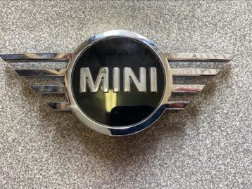 Origineel Mini motorkap logo chrome beschikbaar voor biedingen