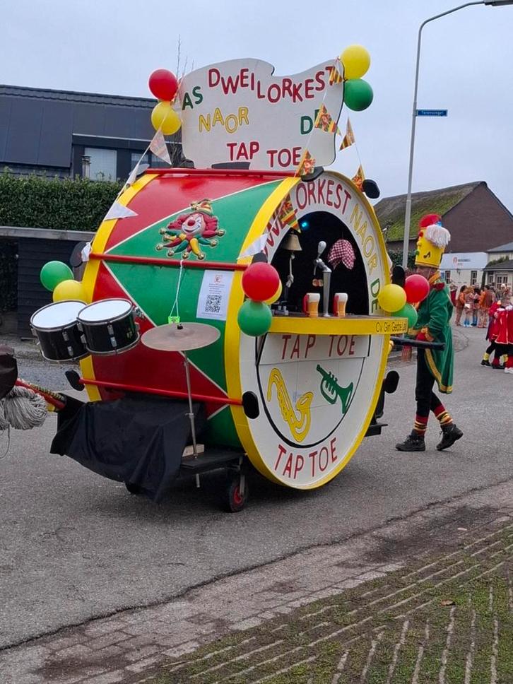 Loopgroep carnaval "as dweilorkest naar de taptoe, Kleding | Heren, Carnavalskleding en Feestkleding, Zo goed als nieuw, Overige thema's